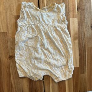 Burts Bees Baby Yellow White Geometric Organic Cotton Bubble Romper 6-9 Months